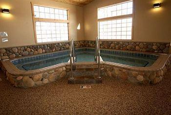 Whitefish Lodge And Suites Cross Lake Eksteriør bilde